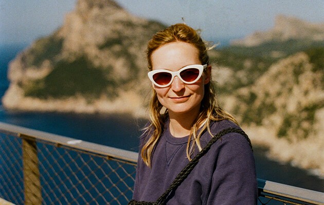 Show of a woman on a vacation